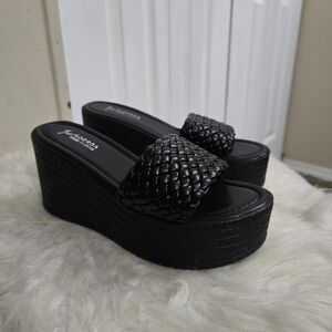 NWOB Black Slip On Platform Wedge Sandals Size 8.5